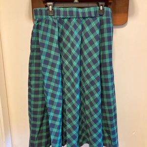 Women’s flannel green plaid skirt XL